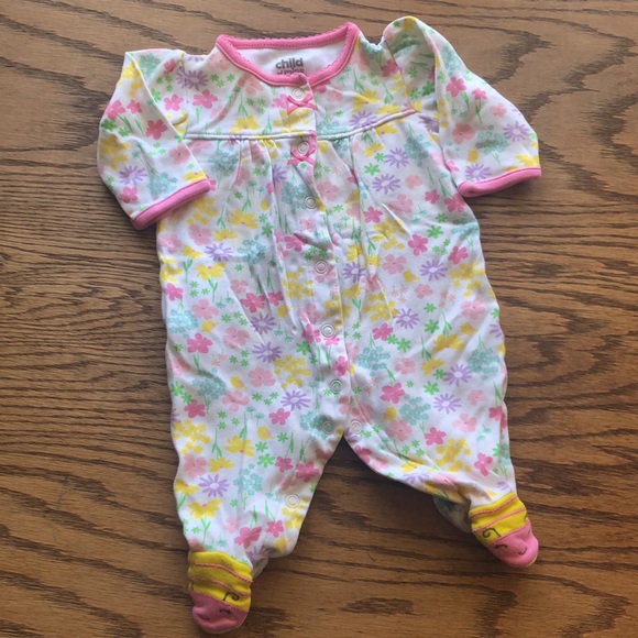 ⭐️ Child of Mine by Carter’s Baby Girl’s Pajamas- Bundle of 2 - Picture 2 of 5